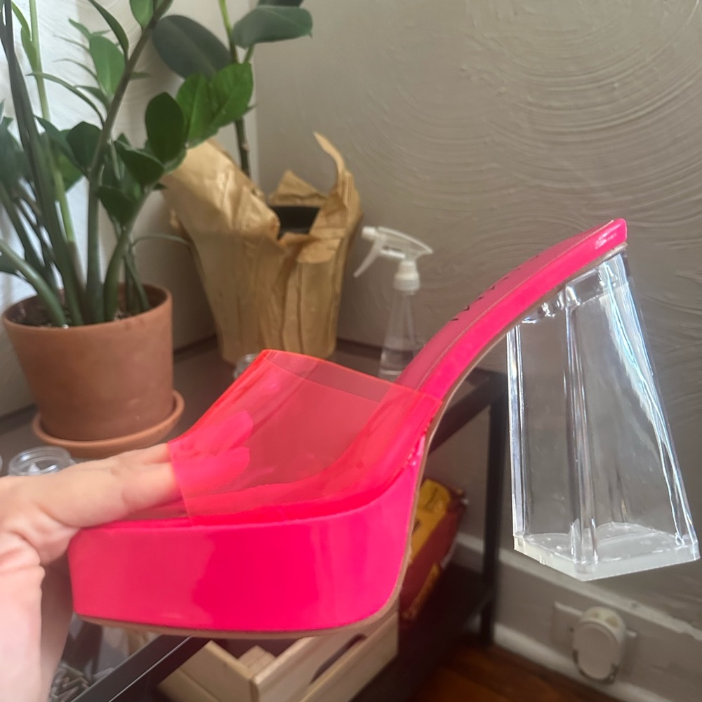 Hot Pink Dolls Kill Platform Heels - Size 6 NWOT
